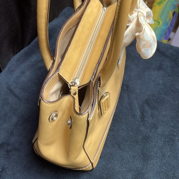 Coach F13675 Buckskin Satchel - Picture 7 of 16
